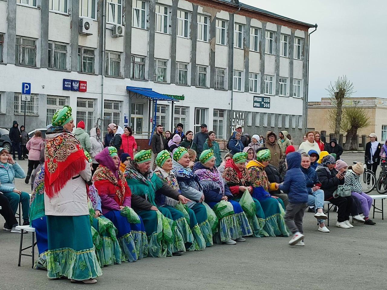 Первомай в Русской Поляне.